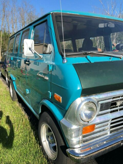 Ford E-Series Van 1970 image number 19