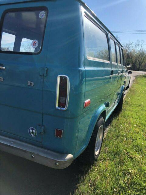 Ford E-Series Van 1970 image number 30