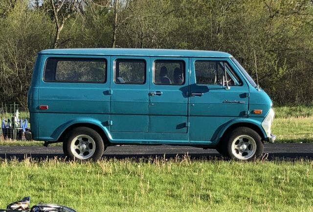 Ford E-Series Van 1970 image number 37