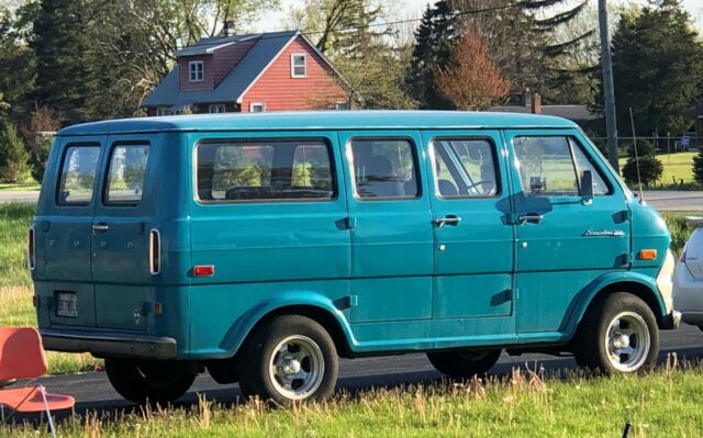 Ford E-Series Van 1970 image number 45