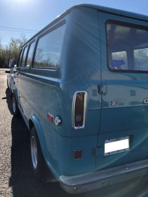 Ford E-Series Van 1970 image number 6