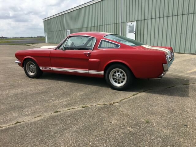 Ford Mustang 1965 image number 30