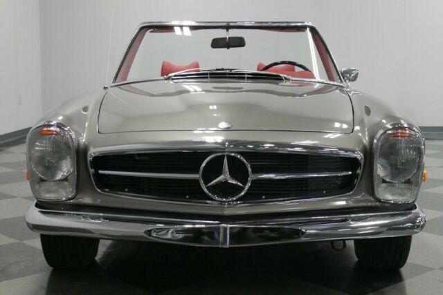 Mercedes-Benz SL-Class 1970 image number 19