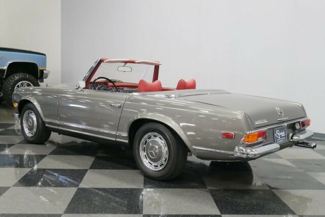 Mercedes-Benz SL-Class 1970 image number 32