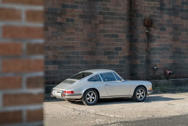 Porsche 911 1970 image number 14