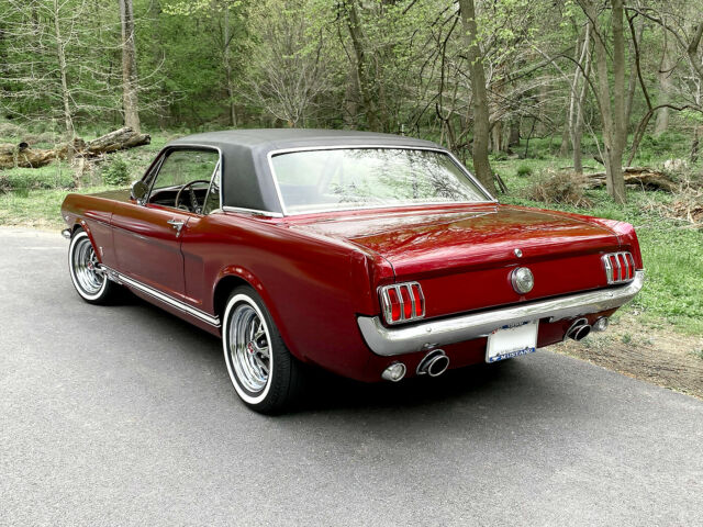 Ford Mustang 1966 image number 26