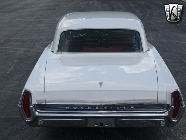 Pontiac Bonneville 1964 image number 31