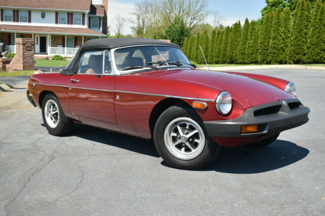 MG MGB 1976 image number 30