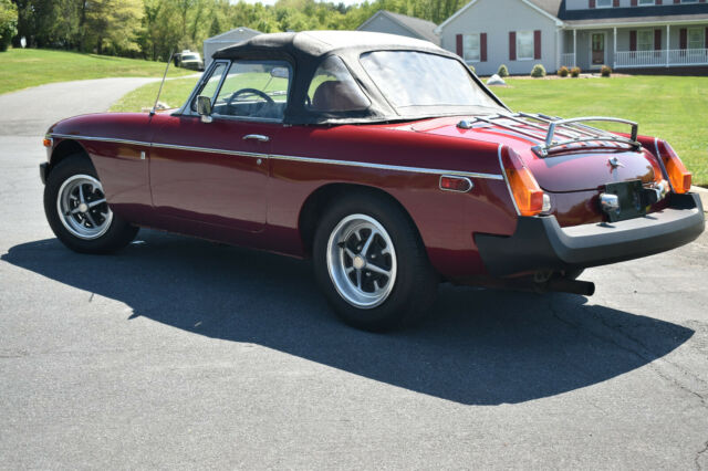 MG MGB 1976 image number 5