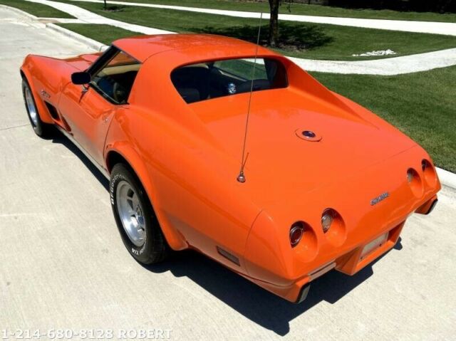 Chevrolet Corvette 1976 image number 17