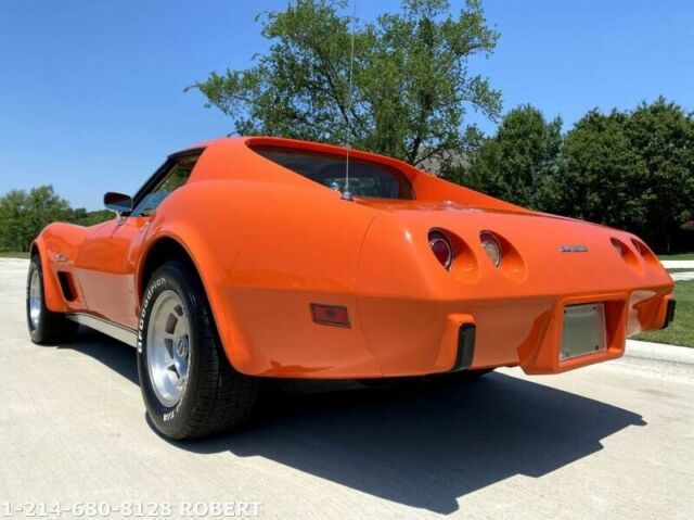 Chevrolet Corvette 1976 image number 18