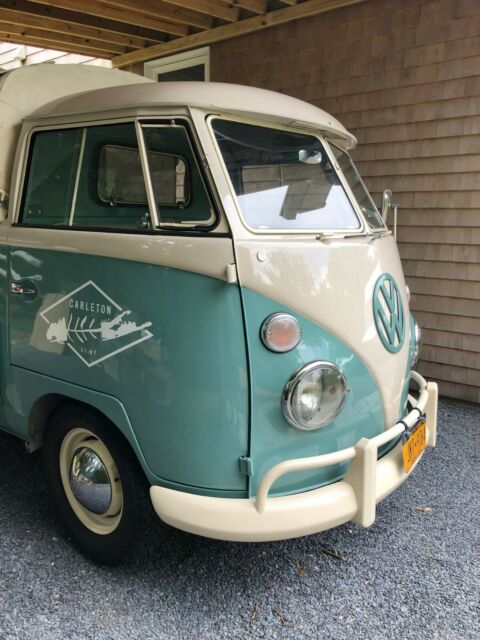 Volkswagen Bus/Vanagon 1962 image number 14