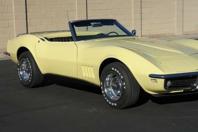 Chevrolet Corvette 1968 image number 13