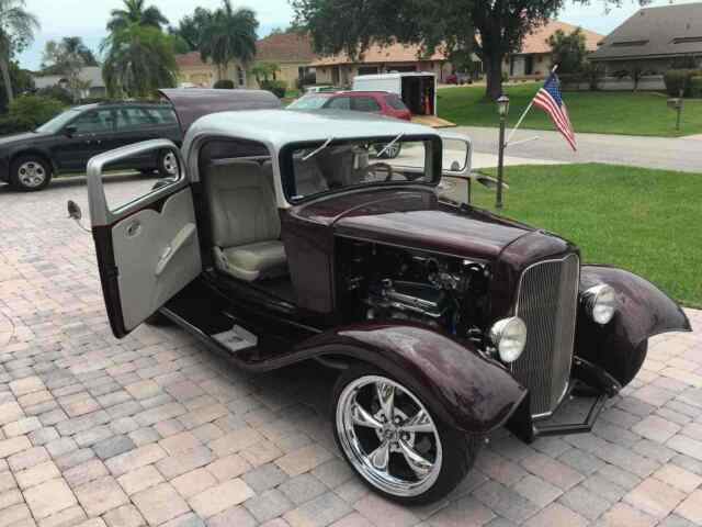 Ford 3 Window Coupe 1932 image number 10