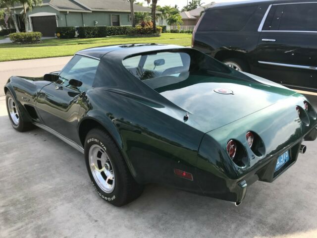 Chevrolet Corvette 1976 image number 20