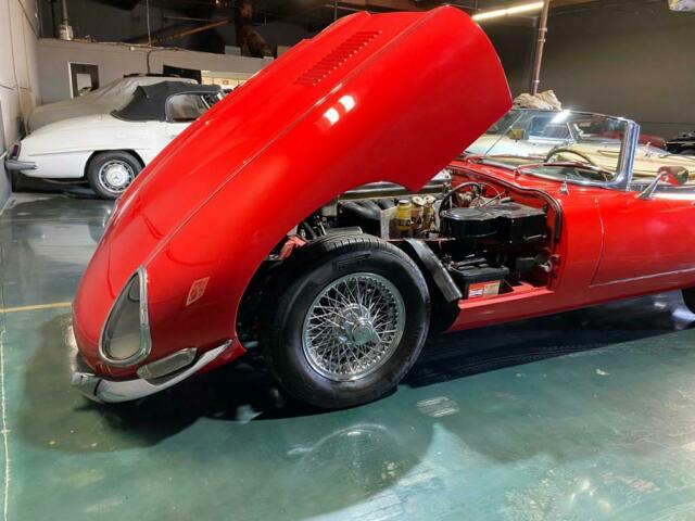 Jaguar E-Type 1962 image number 46