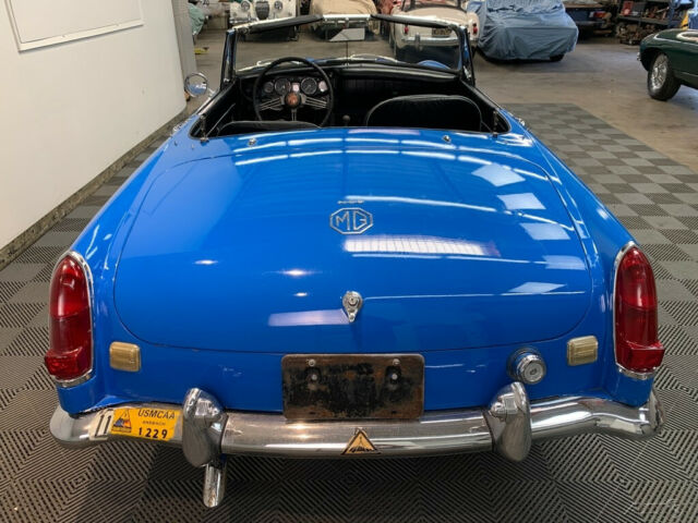 MG MGC 1969 image number 9