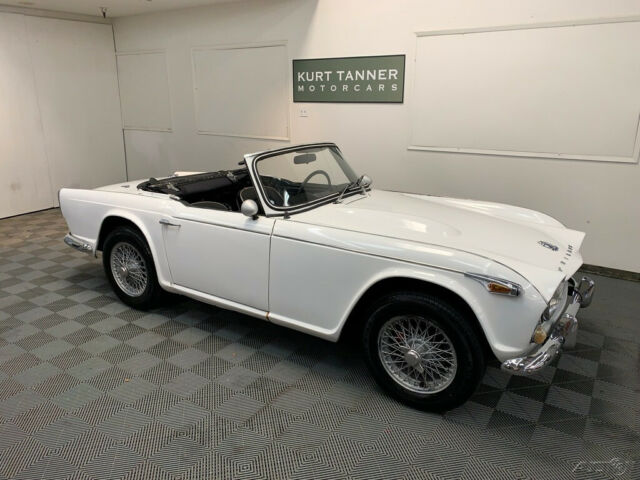 Triumph TR4A 1967 image number 0