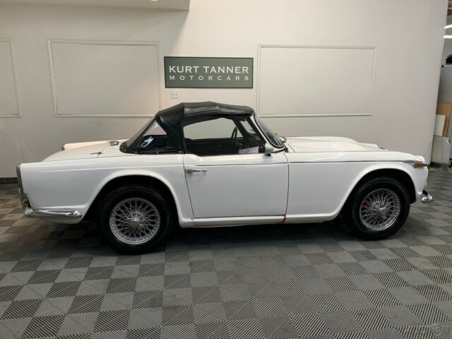 Triumph TR4A 1967 image number 18