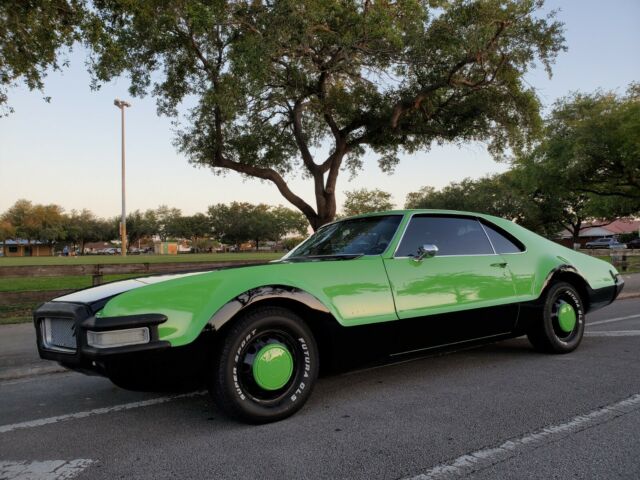 Oldsmobile Toronado 1968 image number 27