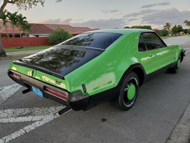 Oldsmobile Toronado 1968 image number 31