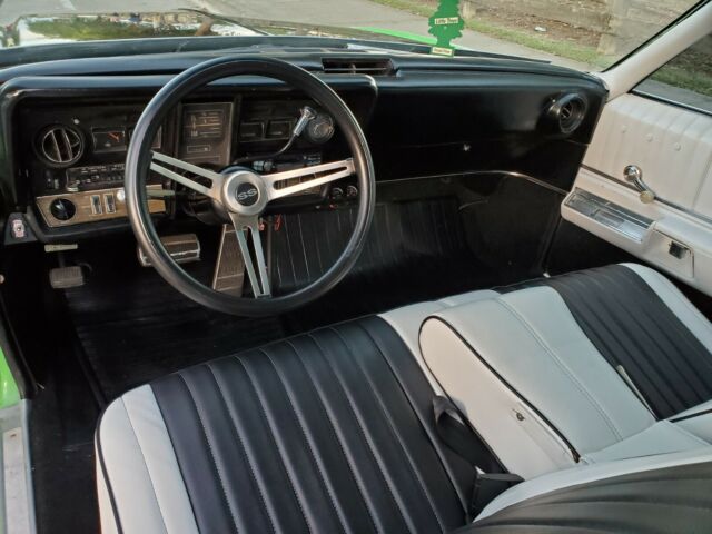 Oldsmobile Toronado 1968 image number 36