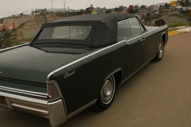 Lincoln Continental 1965 image number 27