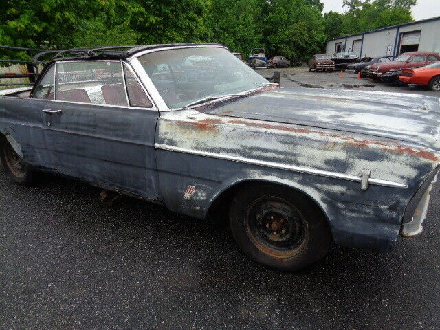 Ford Galaxie 1966 image number 29