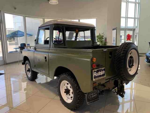 Land Rover Series III 1975 image number 2