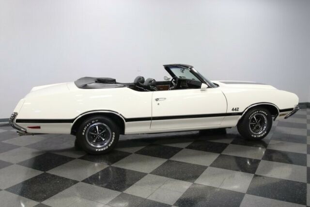 Oldsmobile 442 1972 image number 14