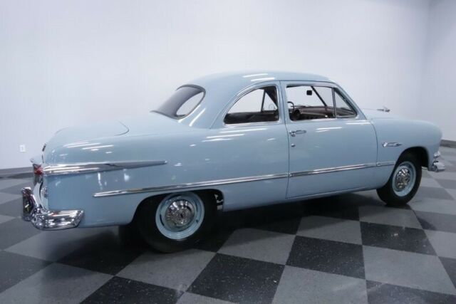 Ford Deluxe 1951 image number 38