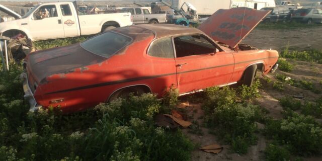 Plymouth Duster 1974 image number 16