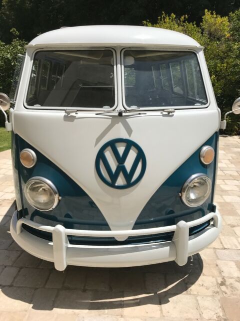 Volkswagen Bus/Vanagon 1967 image number 12