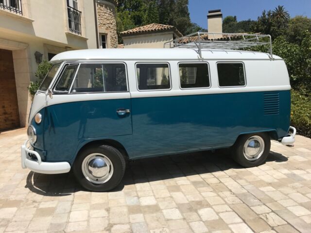 Volkswagen Bus/Vanagon 1967 image number 13