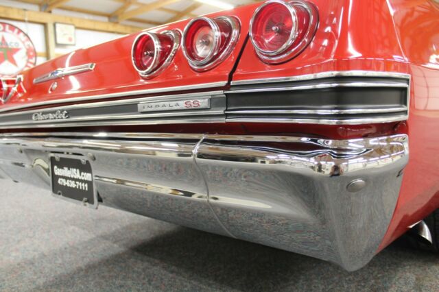 Chevrolet Impala 1965 image number 32