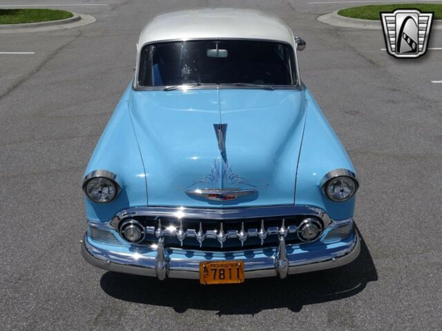 Chevrolet Bel Air/150/210 1953 image number 2