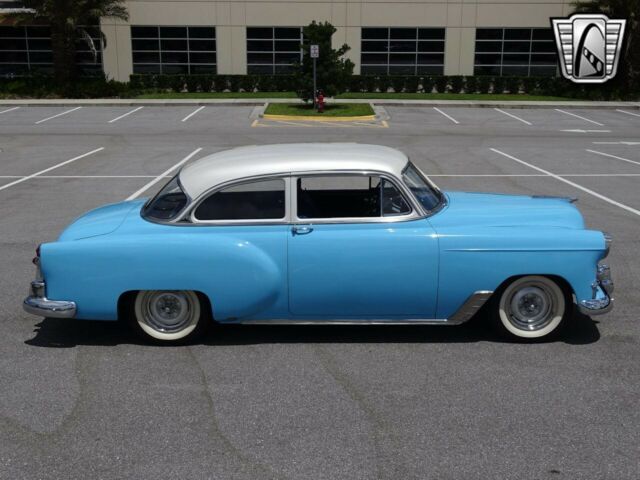 Chevrolet Bel Air/150/210 1953 image number 20