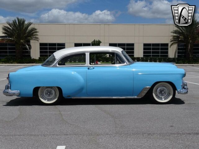 Chevrolet Bel Air/150/210 1953 image number 21