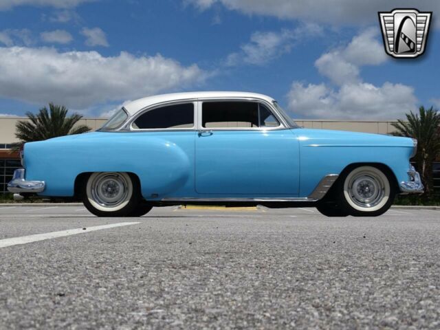 Chevrolet Bel Air/150/210 1953 image number 22