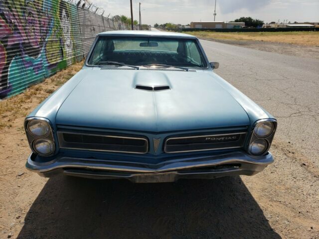 Pontiac Le Mans 1965 image number 1