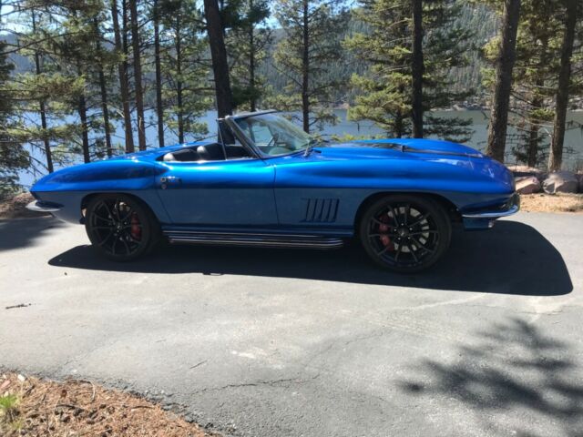 Chevrolet Corvette 1965 image number 19