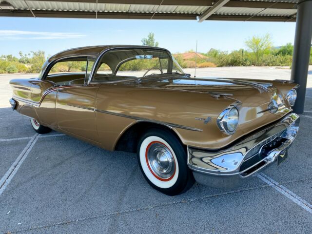 Oldsmobile Super 88 1957 image number 33