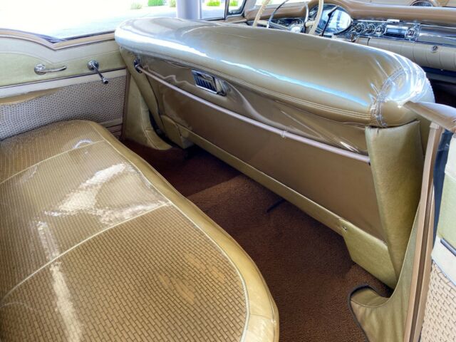 Oldsmobile Super 88 1957 image number 40