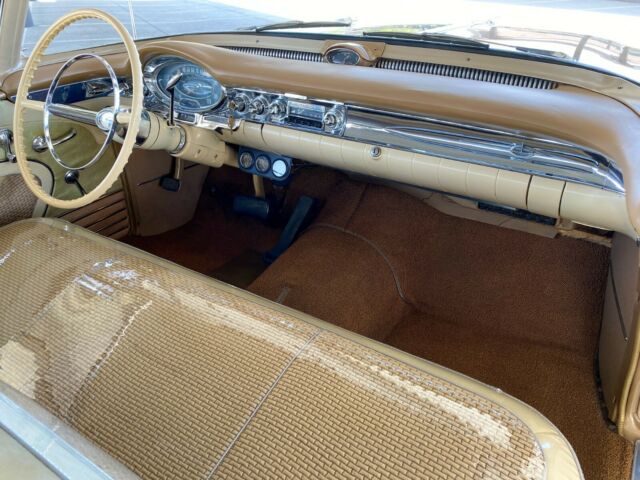 Oldsmobile Super 88 1957 image number 41