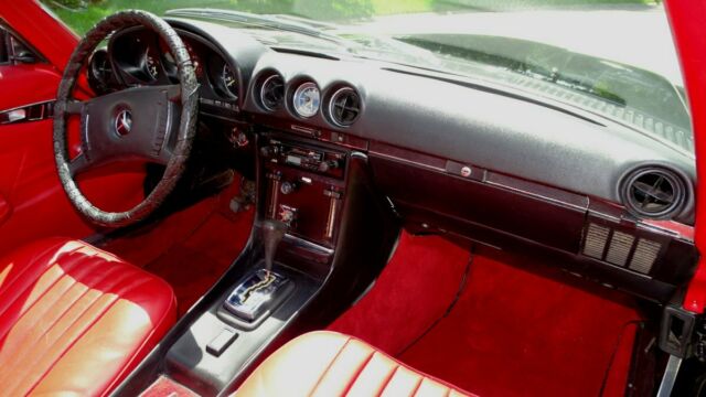 Mercedes-Benz SL-Class 1972 image number 38