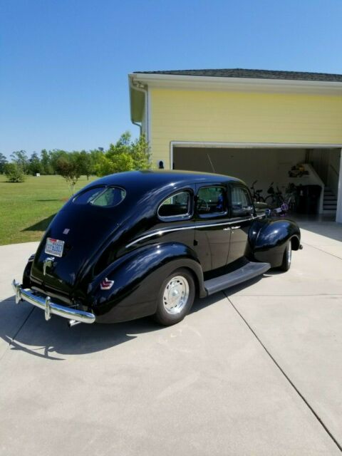 Ford Deluxe 1940 image number 13