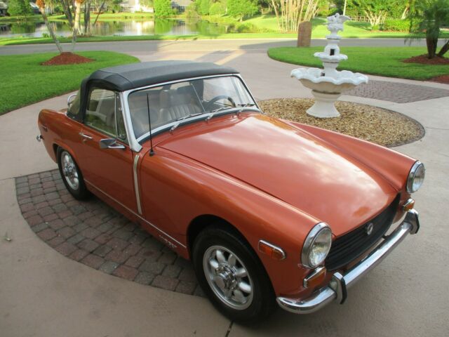 MG Midget 1970 image number 21