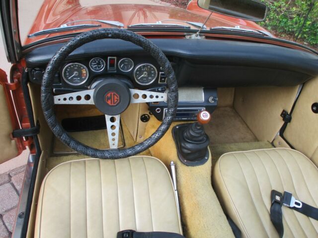 MG Midget 1970 image number 30