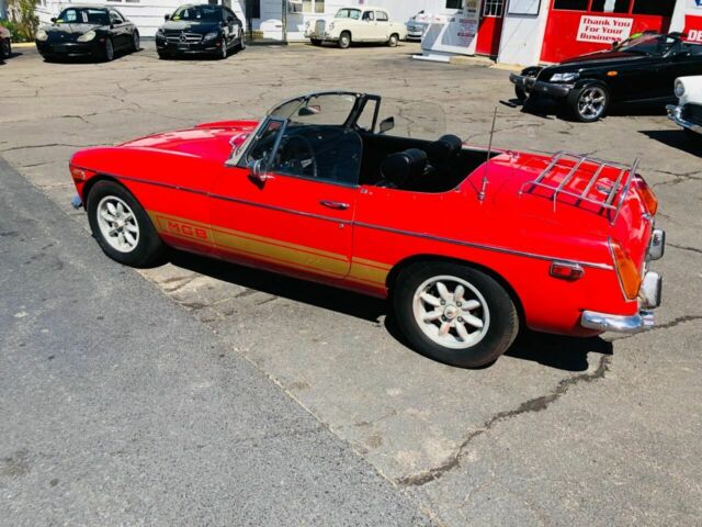 MG MGB 1972 image number 2