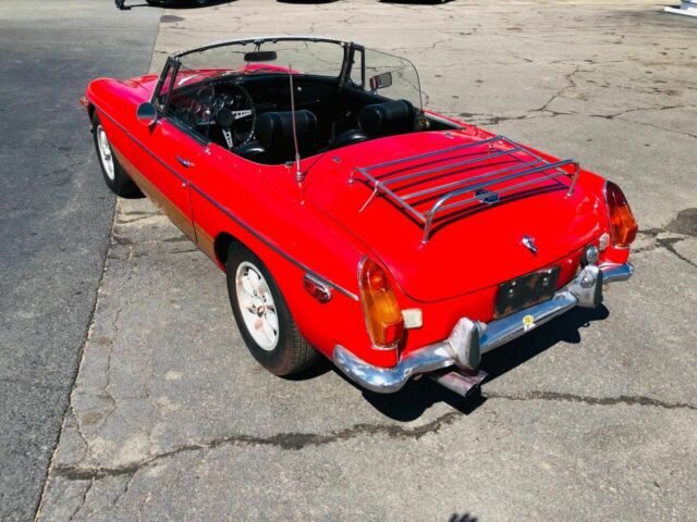 MG MGB 1972 image number 21